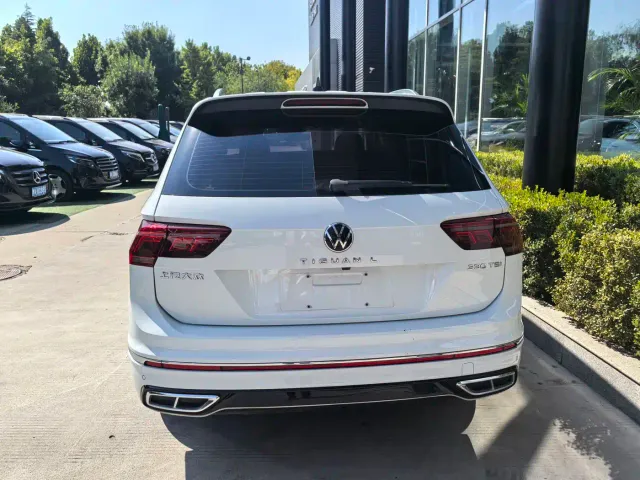 Volkswagen Tiguan L — Фото автомобиля 5