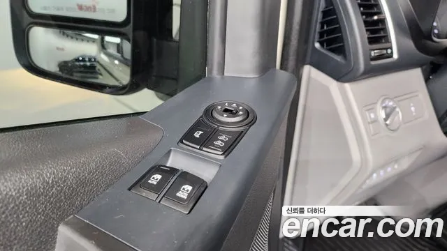 Hyundai Solati Solati 15 мест — Фото автомобиля 26
