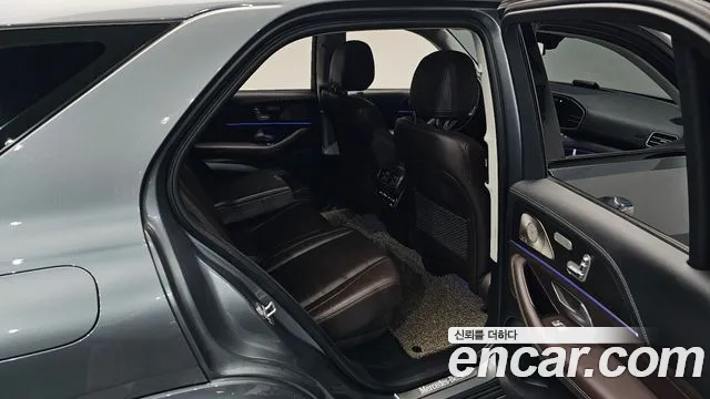 Mercedes-Benz GLE-Class — Фото автомобиля 10