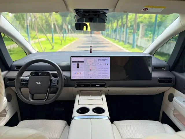 Li Auto MEGA — Фото автомобиля 13