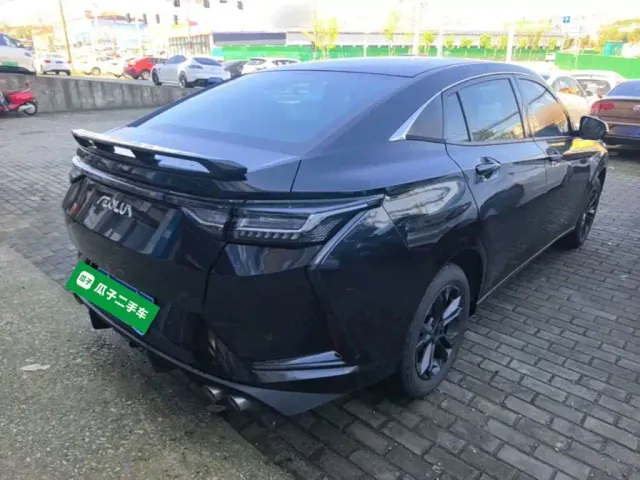 Dongfeng Yixuan — Фото автомобиля 6