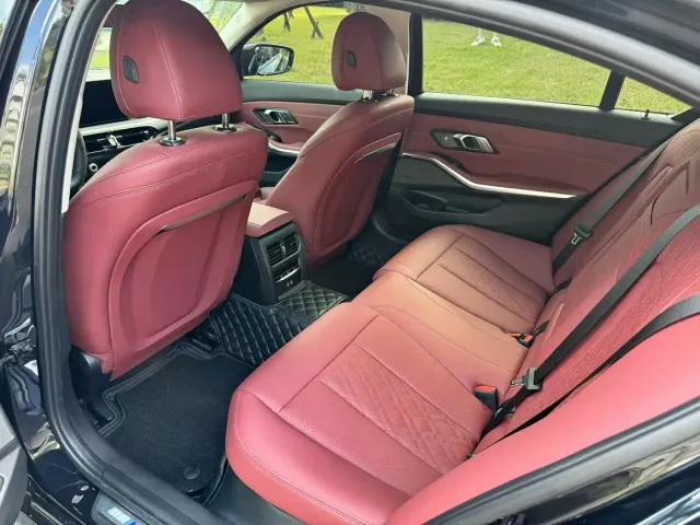 BMW 3 Series — Фото автомобиля 5