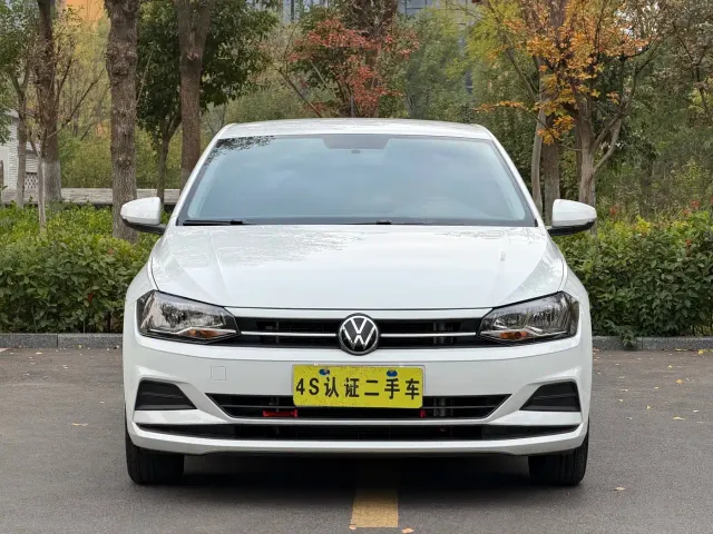 Volkswagen Polo — Фото автомобиля 2