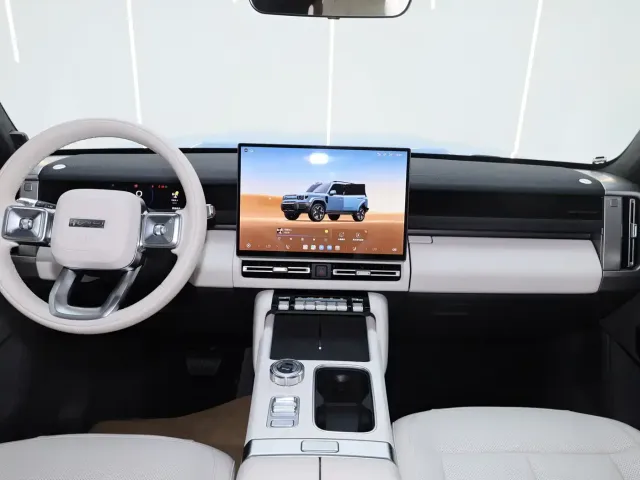 iCAR V27 — Фото автомобиля 17