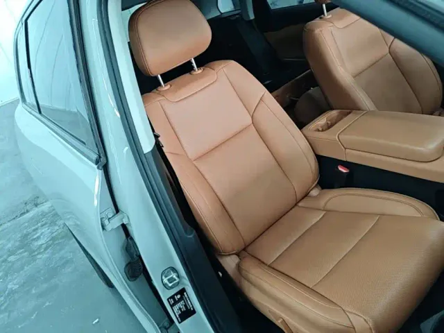 Leapmotor C10 — Фото автомобиля 19