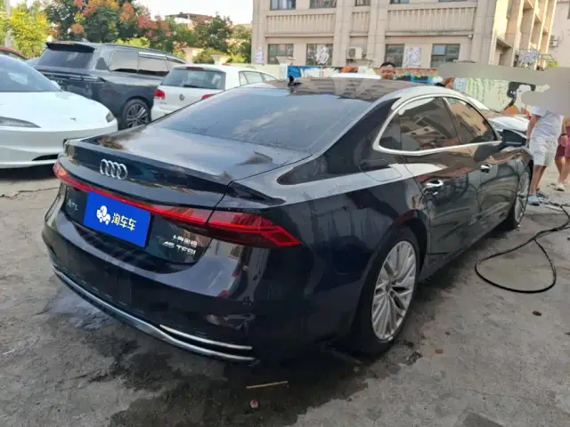 Audi A7L — Фото автомобиля 3