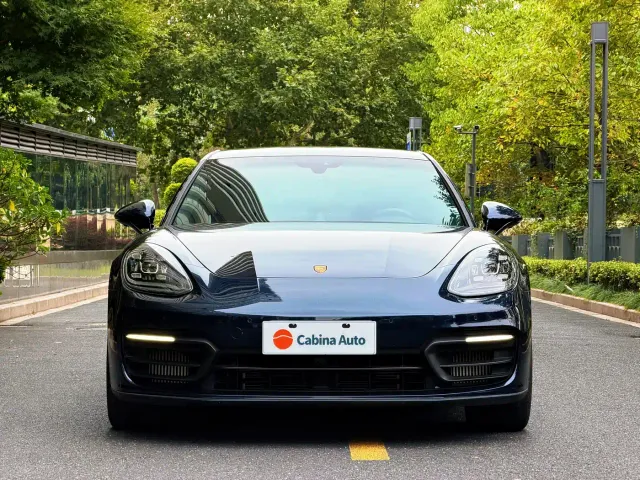 Porsche Panamera — Фото автомобиля 3