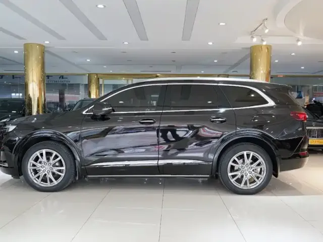 Buick Enclave — Фото автомобиля 19