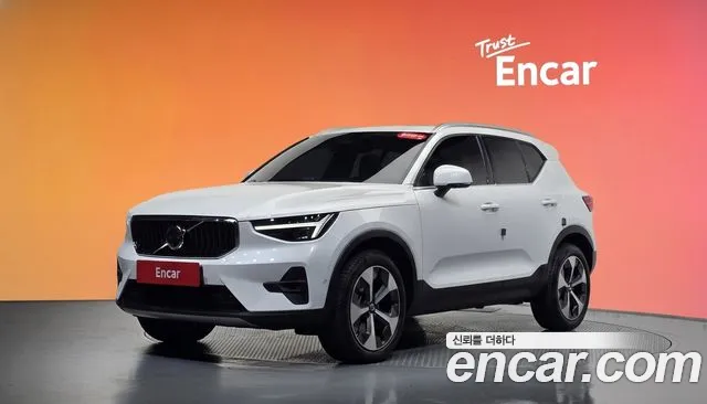 Фотография автомобиля — Volvo XC40