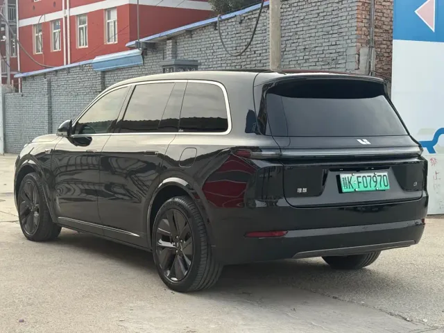 Li Auto L9 — Фото автомобиля 14