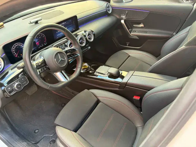 Mercedes-Benz A-Class — Фото автомобиля 5