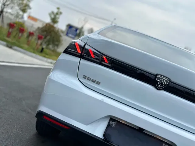 Peugeot 408 — Фото автомобиля 10