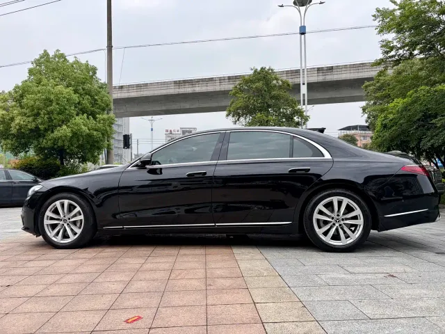 Mercedes-Benz S-Class — Фото автомобиля 3