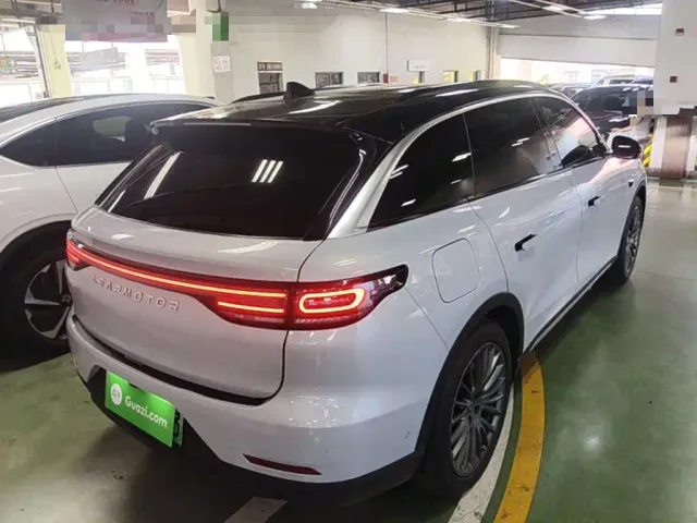 Leapmotor C11 — Фото автомобиля 6
