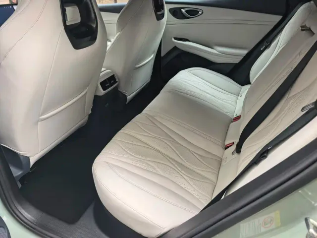 BYD Seal 06 GT — Фото автомобиля 8