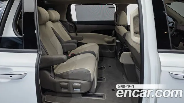 Kia Carnival Generation 4 — Фото автомобиля 18