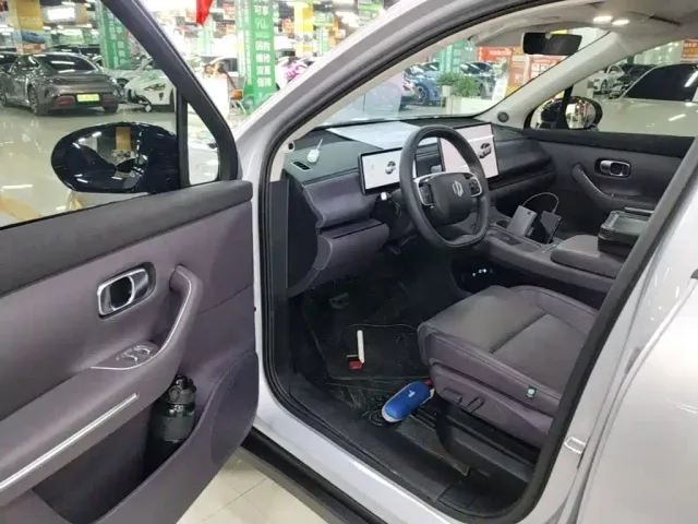 Leapmotor Leapmotor C16 2024 Extended Range 200 Premium Edition — Фото автомобиля 15