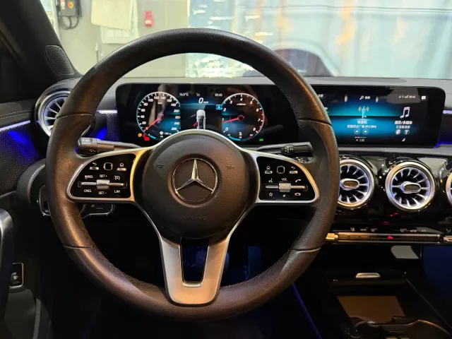 Mercedes-Benz A-Class — Фото автомобиля 10