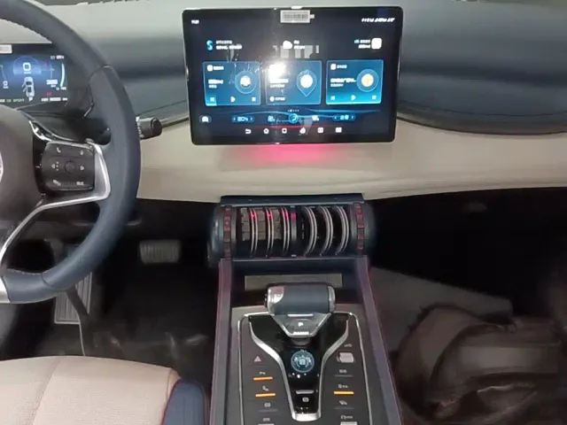 BYD Yuan PLUS — Фото автомобиля 12