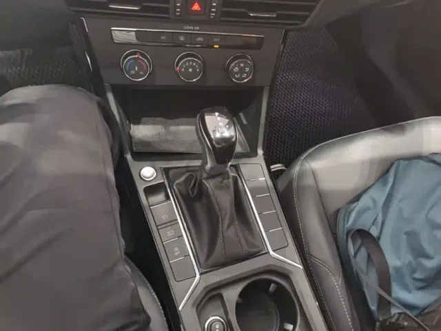 Volkswagen Passat 2025 Outstanding 280TSI Business Edition — Фото автомобиля 13