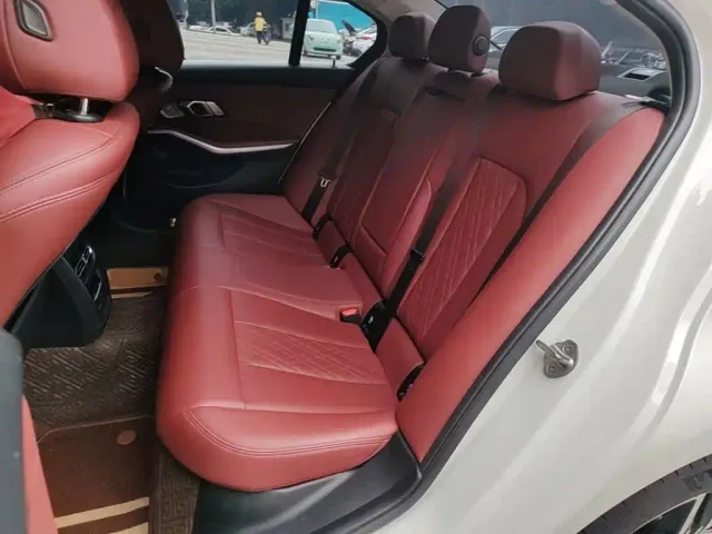 BMW 3 Series — Фото автомобиля 16