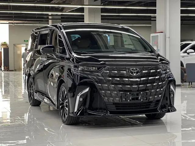 Toyota Alphard — Фото автомобиля 3