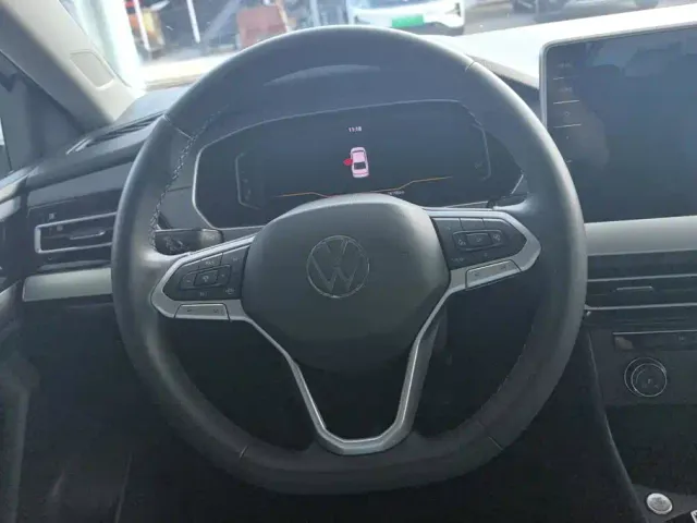 Volkswagen Lavida — Фото автомобиля 15