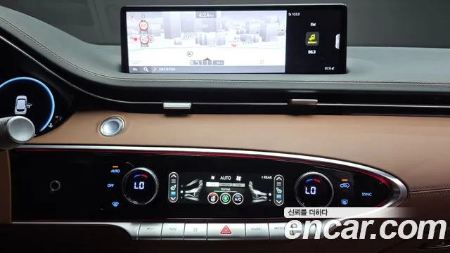 Genesis GV70 2.5T Бензин AWD — Фото автомобиля 13