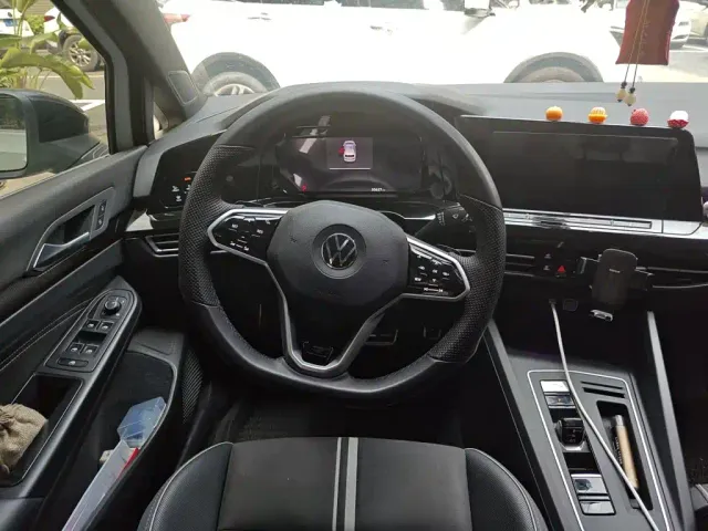 Volkswagen Golf — Фото автомобиля 6