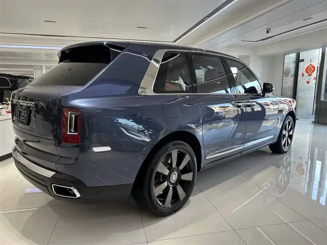 Rolls-Royce Cullinan — Фото автомобиля 22