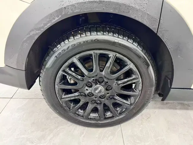 MINI Hatch — Фото автомобиля 22