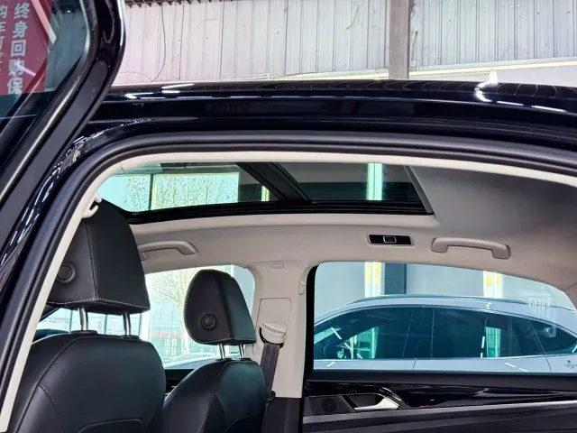 Volkswagen Passat — Фото автомобиля 13