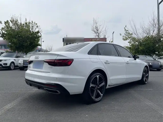 Audi A4L — Фото автомобиля 8