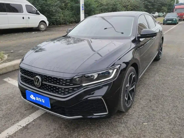 Фотография автомобиля — Volkswagen Passat