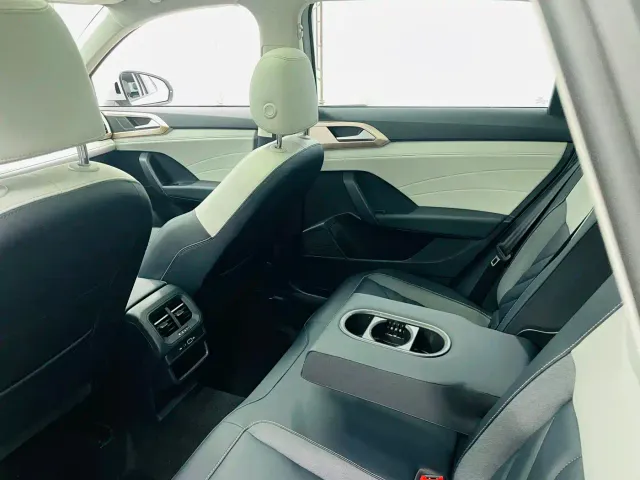 Volkswagen Tharu — Фото автомобиля 11