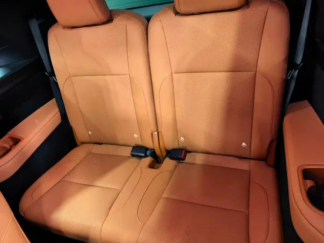 Li Auto L8 — Фото автомобиля 6
