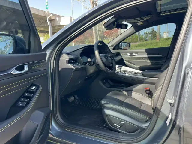 Geely Xingrui — Фото автомобиля 4