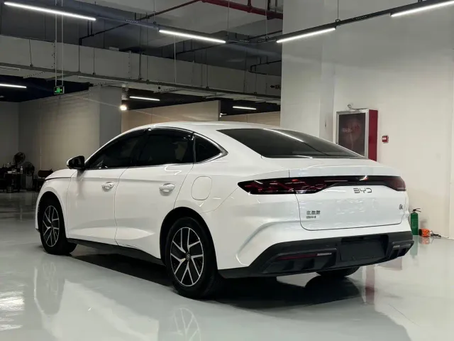 BYD Qin L — Фото автомобиля 7