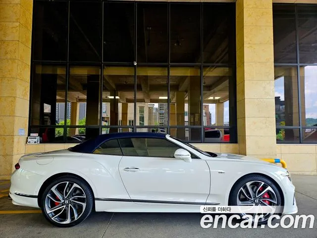 Bentley Continental — Фото автомобиля 4