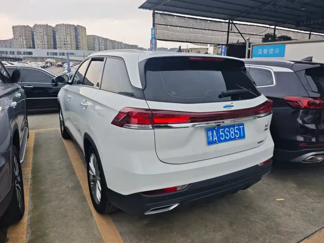 Changan Oshan Changan Oshan X7 PLUS 2022 1.5T Blue Whale Edition Auto Intelligent Premium — Фото автомобиля 14