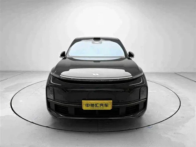Li Auto L9 — Фото автомобиля 2