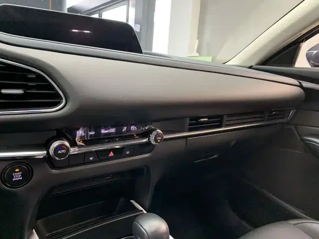 Mazda CX-30 — Фото автомобиля 6