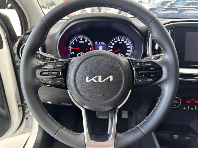 Kia KX1 — Фото автомобиля 7