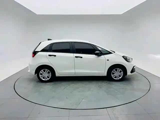 Honda Fit — Фото автомобиля 6