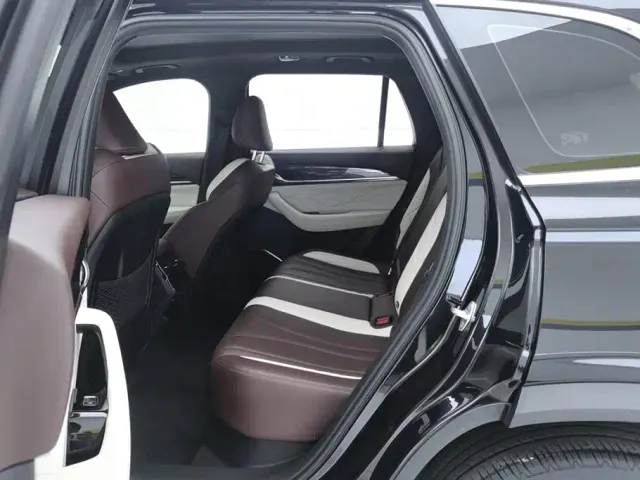 Geely Xingyue L 2021 2.0TD DCT EVO FWD Premium — Фото автомобиля 11