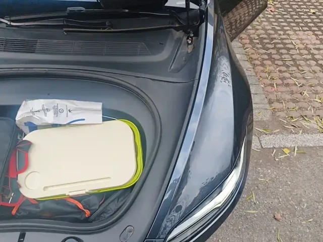 Tesla Model 3 — Фото автомобиля 22