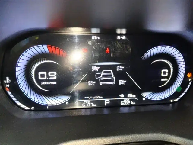 Geely Emgrand — Фото автомобиля 11