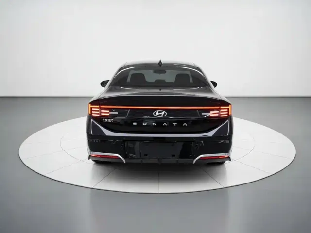 Hyundai Sonata — Фото автомобиля 5