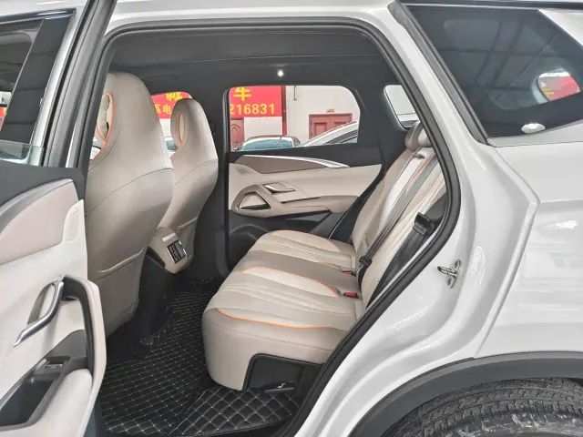 BYD Song Pro — Фото автомобиля 8