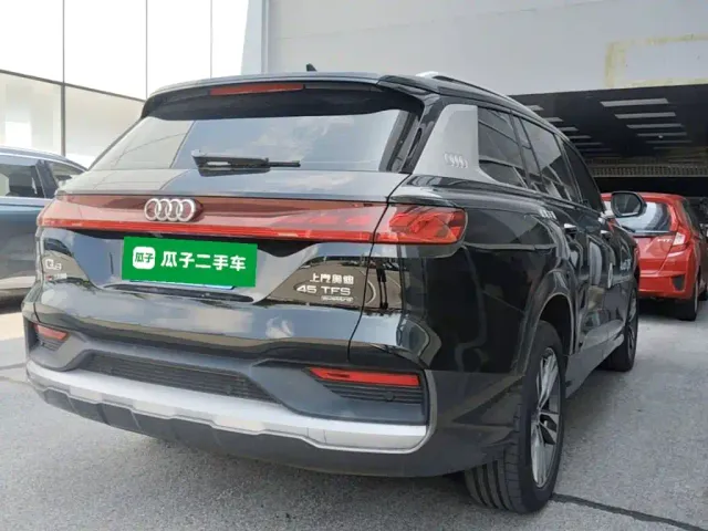 Audi Q6 — Фото автомобиля 6